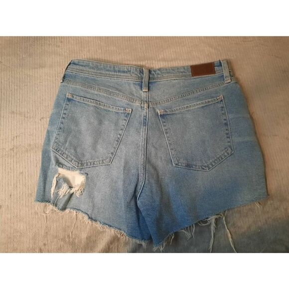 Hollister size 11 Destroyed Denim Jean Shorts - Picture 4 of 4